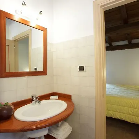 I Due Ghiri - Cinque Terre Farm stay Calice al Cornoviglio